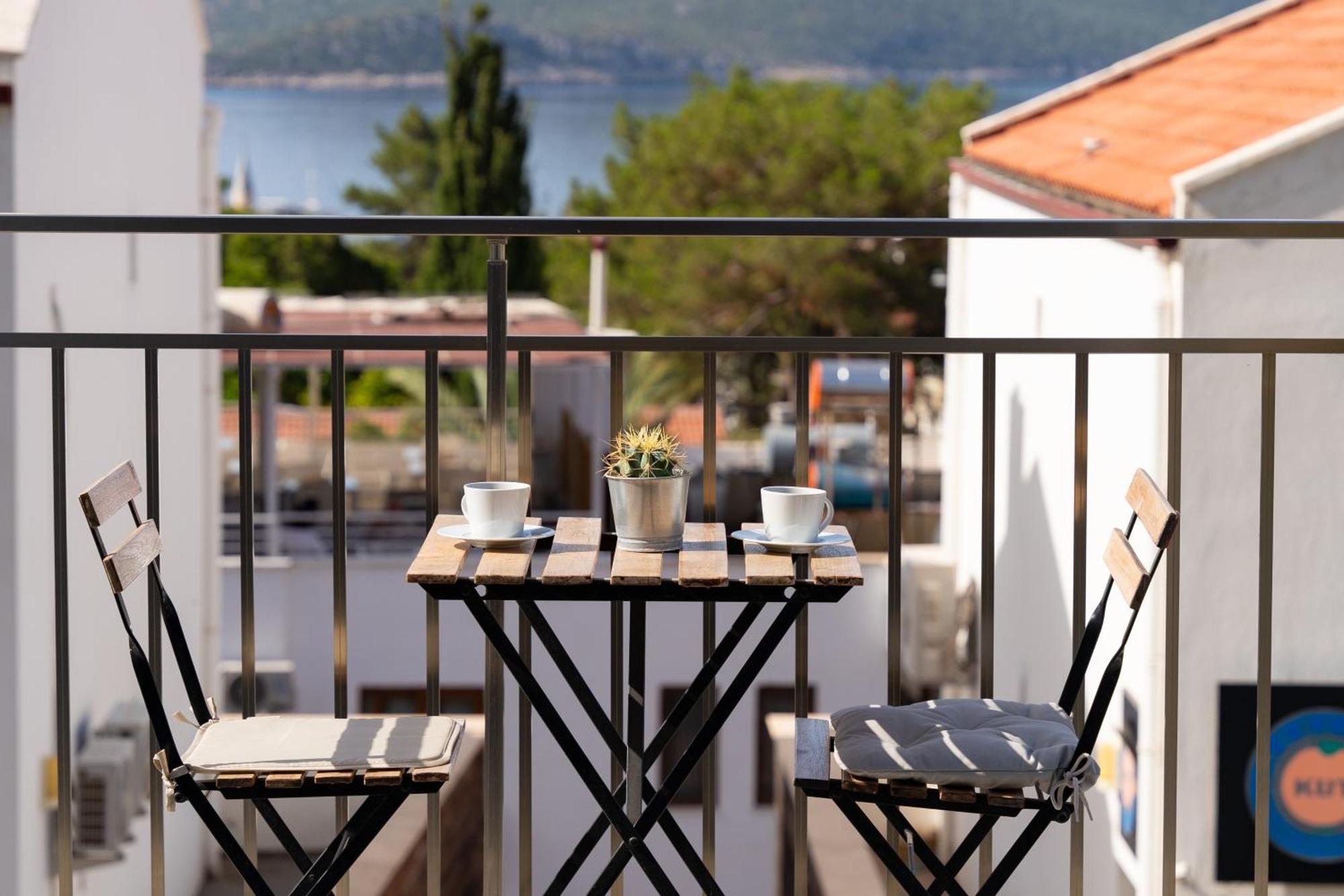ısinda Kaş